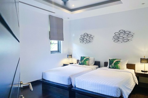 Аренда виллы на Пхукете в Shanti Villas, дом с 2 спальнями и бассейном, 210 м2