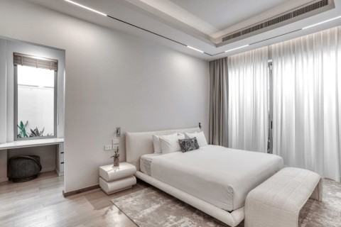 Вилла с бассейном в Layan Lucky Villas II, Пхукет, Таиланд, 593 м2