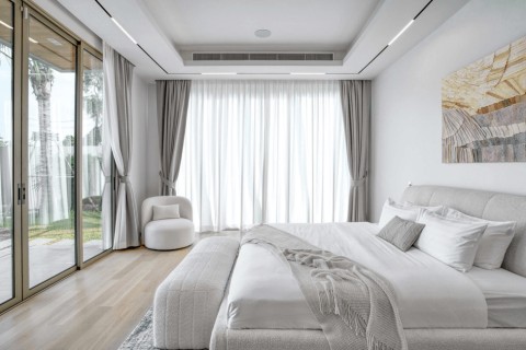 Вилла с бассейном в Layan Lucky Villas II, Пхукет, Таиланд, 593 м2