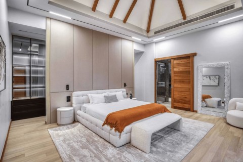 Вилла с бассейном в Layan Lucky Villas II, Пхукет, Таиланд, 593 м2