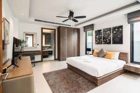 Вилла с бассейном в The Lake House, Пхукет, Таиланд, 450 м2