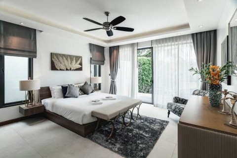 Вилла с бассейном в The Lake House, Пхукет, Таиланд, 450 м2