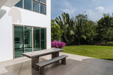 Вилла с бассейном в The Lake House, Пхукет, Таиланд, 488 м2