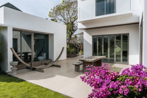 Вилла с бассейном в The Lake House, Пхукет, Таиланд, 488 м2