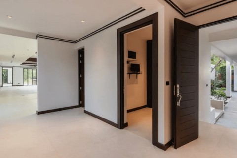 Вилла с бассейном в The Lake House, Пхукет, Таиланд, 488 м2