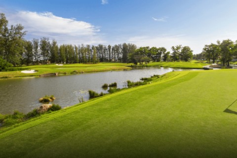 2-комнатная квартира в Bellaguna Lake Residences Lotus, Пхукет, Таиланд, 122 м2