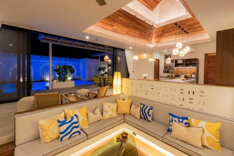 Аренда виллы на Пхукете в The Glorious Villas Suksan 2, Раваи, дом с 4 спальнями, площадь 300 м2