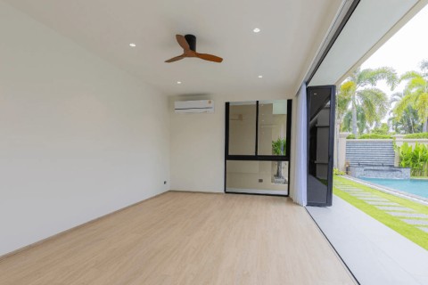 Вилла с бассейном в The Residence Resort, Пхукет, Таиланд, 499 м2
