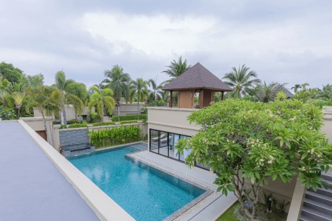 Вилла с бассейном в The Residence Resort, Пхукет, Таиланд, 499 м2