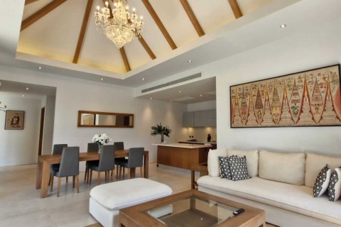 Аренда виллы на Пхукете в Anchan Flora, дом с 2 спальнями и бассейном, 296 м2