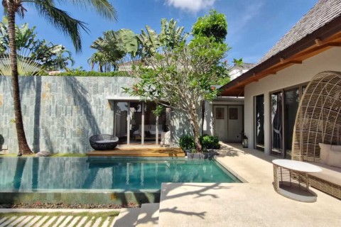 Аренда виллы на Пхукете в Anchan Flora, дом с 2 спальнями и бассейном, 296 м2