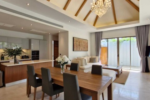 Аренда виллы на Пхукете в Anchan Flora, дом с 2 спальнями и бассейном, 296 м2