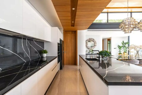 4-комнатная вилла с бассейном в Botanica SKY VALLEY, Пхукет, Таиланд, 625 м2