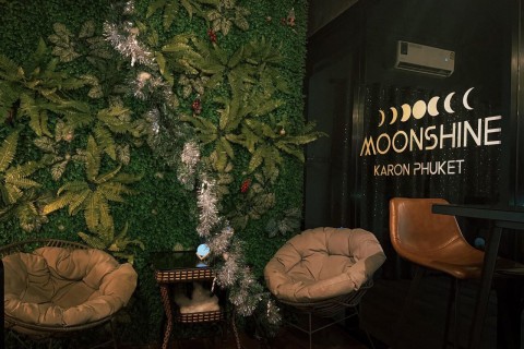 Бар Moonshine Karon Phuket на Пхукете, Таиланд, 120 м2