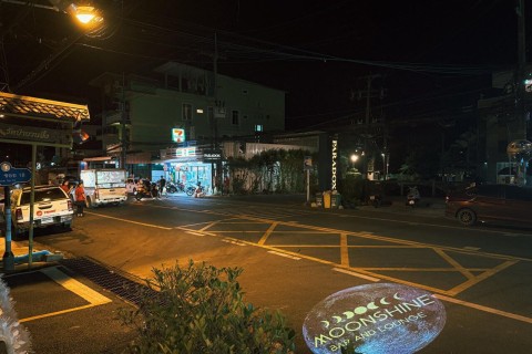 Бар Moonshine Karon Phuket на Пхукете, Таиланд, 120 м2