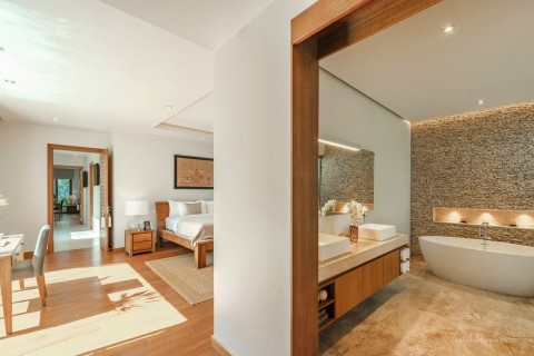 Вилла с бассейном в Anchan Mountain Breeze, Пхукет, Таиланд, 709 м2