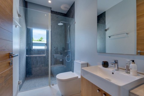 Вилла с бассейном в Botanica Modern Loft, Пхукет, Таиланд, 330 м2