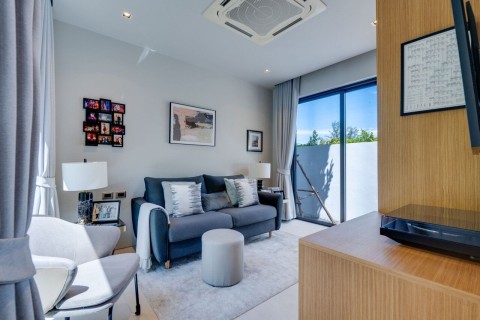 Вилла с бассейном в Botanica Modern Loft, Пхукет, Таиланд, 330 м2