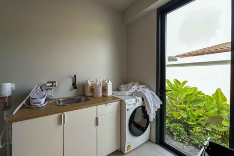 Вилла с бассейном в Botanica Modern Loft, Пхукет, Таиланд, 360 м2