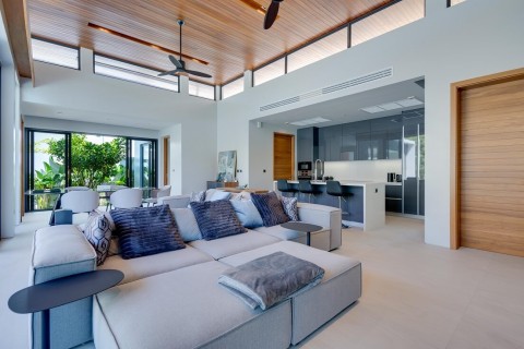 Вилла с бассейном в Botanica Modern Loft, Пхукет, Таиланд, 414 м2