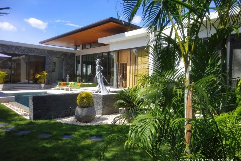 Вилла с бассейном в Botanica Modern Loft, Пхукет, Таиланд, 214 м2