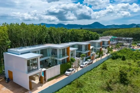 Вилла с бассейном в Alisa Pool Villa, Пхукет, Таиланд, 225 м2
