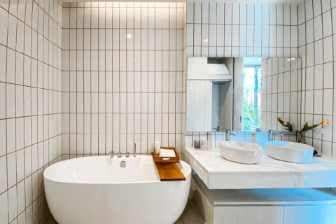 Вилла с бассейном в Alisa Pool Villa, Пхукет, Таиланд, 225 м2