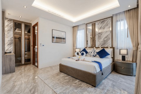 Вилла с бассейном в The Breeze Villas, Пхукет, Таиланд, 420 м2