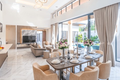 Вилла с бассейном в The Breeze Villas, Пхукет, Таиланд, 420 м2