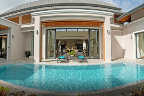 Вилла с бассейном в The Breeze Villas, Пхукет, Таиланд, 432 м2