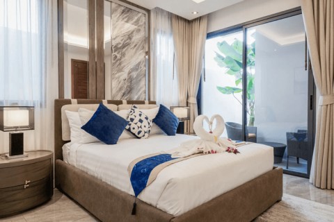 Вилла с бассейном в The Breeze Villas, Пхукет, Таиланд, 432 м2