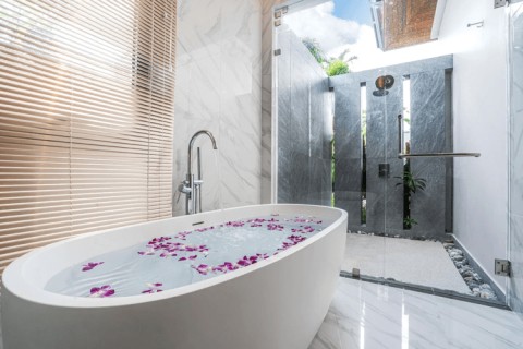 Вилла с бассейном в The Breeze Villas, Пхукет, Таиланд, 432 м2