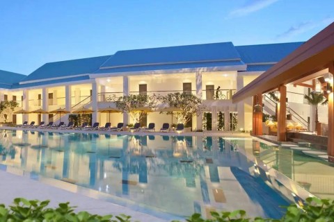 Аренда виллы на Пхукете в The Ozone Campus Villa, дом с 3 спальнями, 540 м2