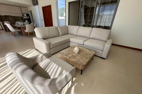 Аренда виллы на Пхукете в The Ozone Campus Villa, дом с 3 спальнями, 540 м2