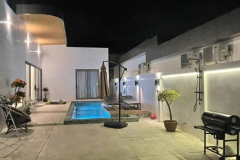 Аренда виллы на Пхукете в Unique Villa Naiharn, Раваи, дом с 4 спальнями и бассейном, 630 м2